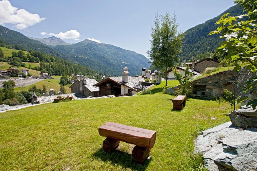 B&B A Pankeo Valtournenche Buitenkant foto